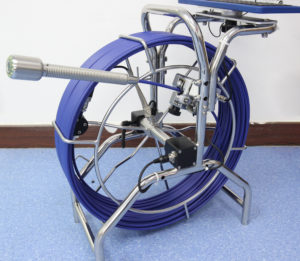 Carrete con cable de empuje de 60 metros para inspección en tuberías.